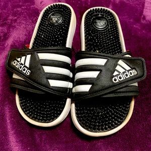 I am selling size 6 Adidas flip-flops